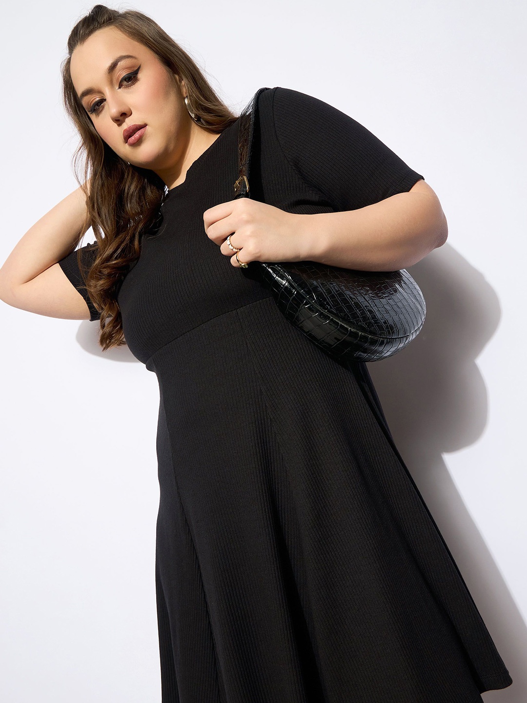 

SASSAFRAS Curve Fit & Flare Midi Dress, Black