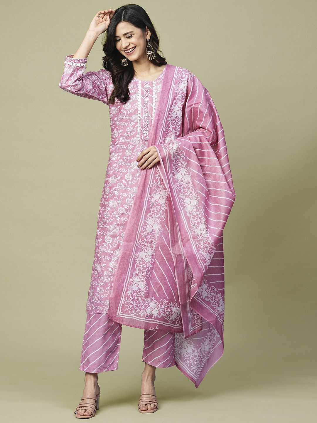 

Moda Rapido Floral Printed Round Neck Straight Kurta With Trouser And Dupatta, Pink