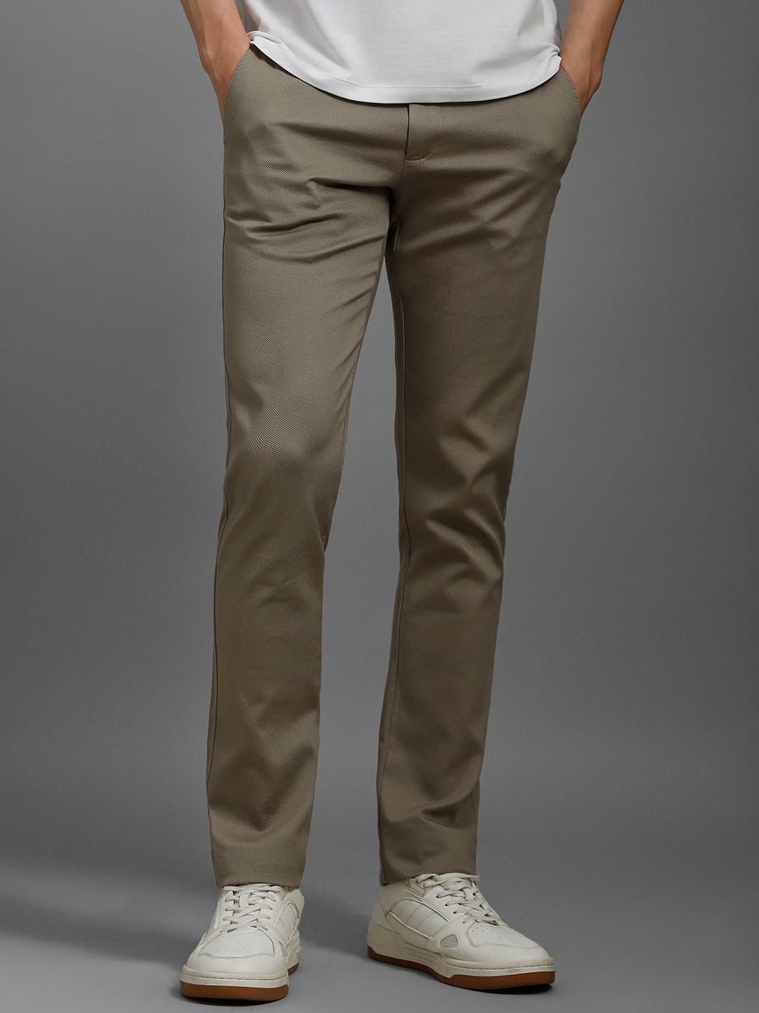 

Louis Philippe Sport Men Printed Super Slim Fit Trousers, Beige