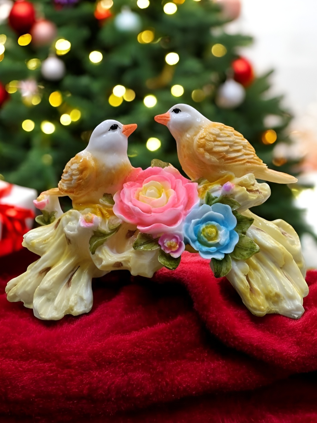 

Vrinban International White And Brown Birds With Roses Figurine Ceramic Showpiece