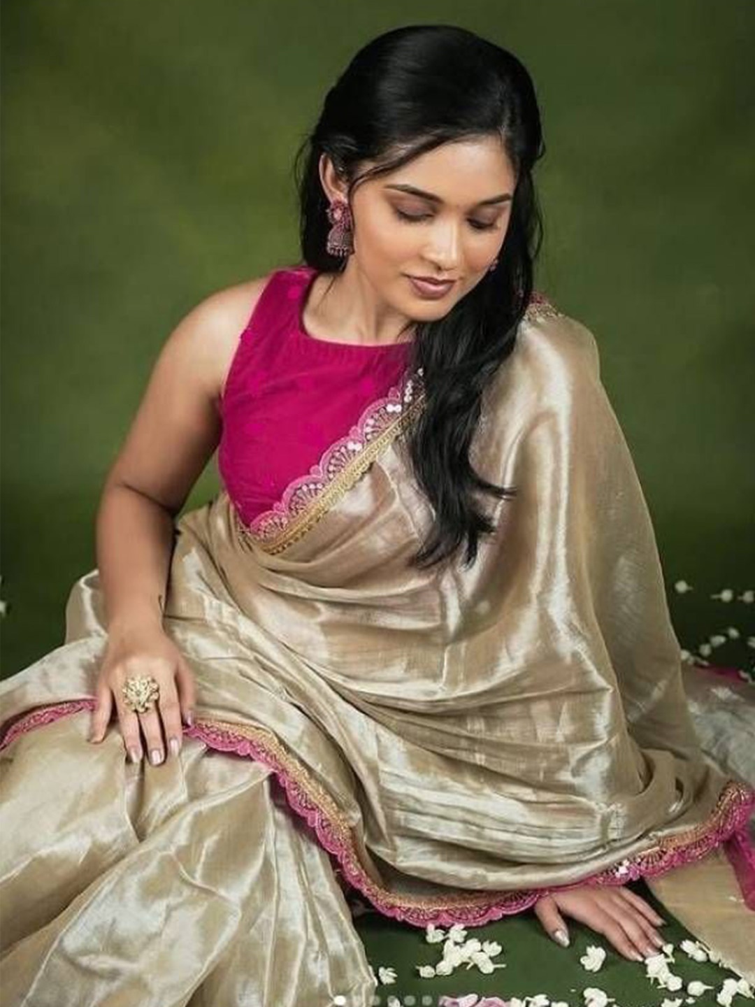 

Sitanjali Women Solid Embroidered Celebrity Maheshwari Saree with Unstitched Blouse Piece, Beige