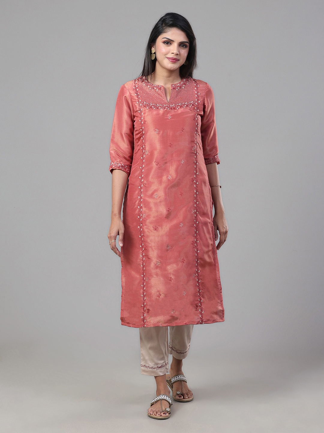 

Vismay Floral Embroidered Thread Work Notch Neck Straight Kurta, Orange