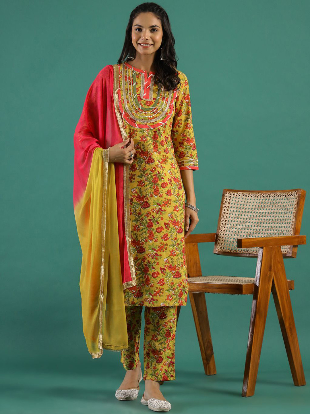 

Sangria Yellow Floral Printed Pure Cotton Straight Kurta With Trousers & Dupatta
