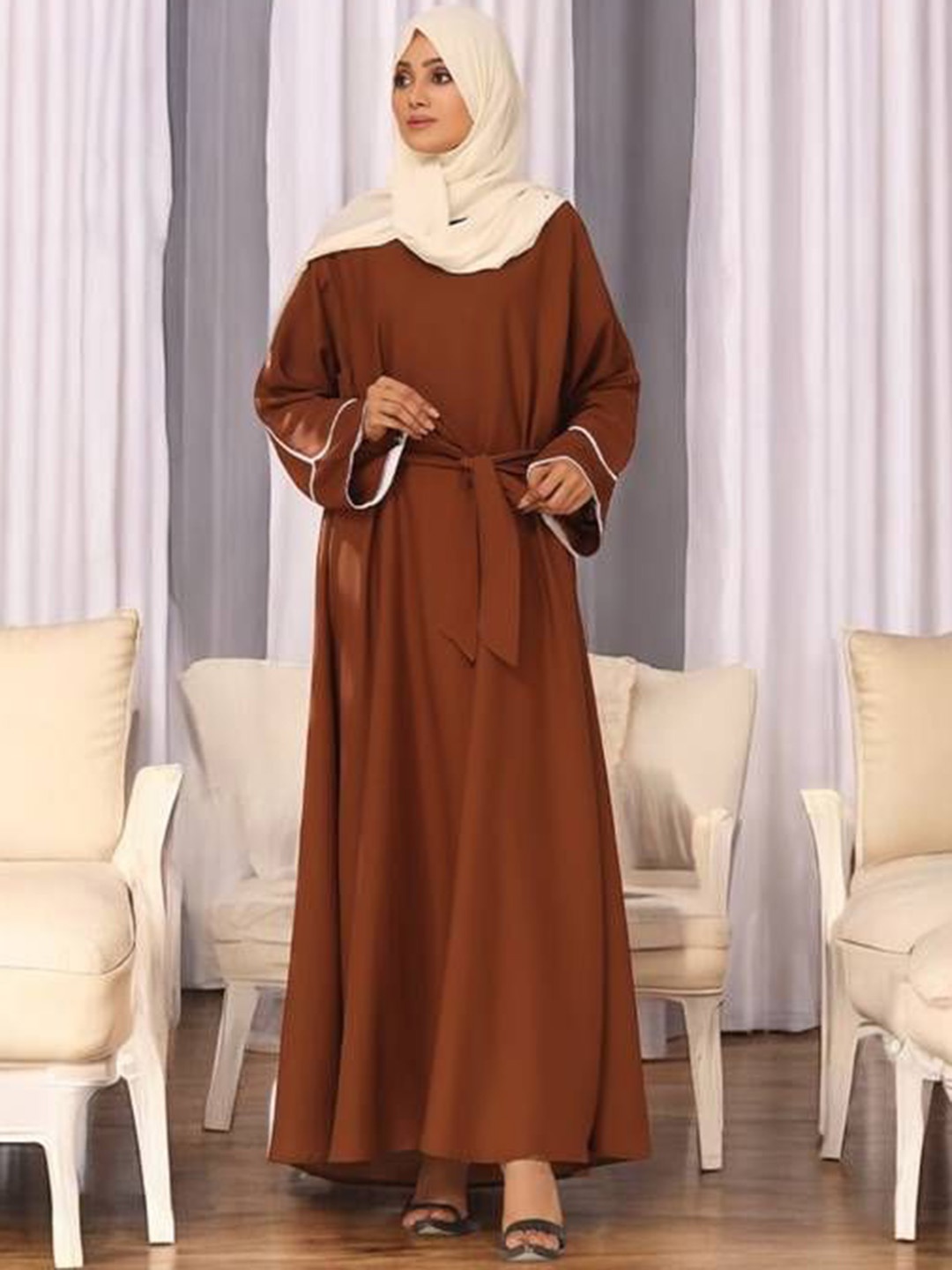 

BROKE BRAND Abaya With Contrast Piping, Brown