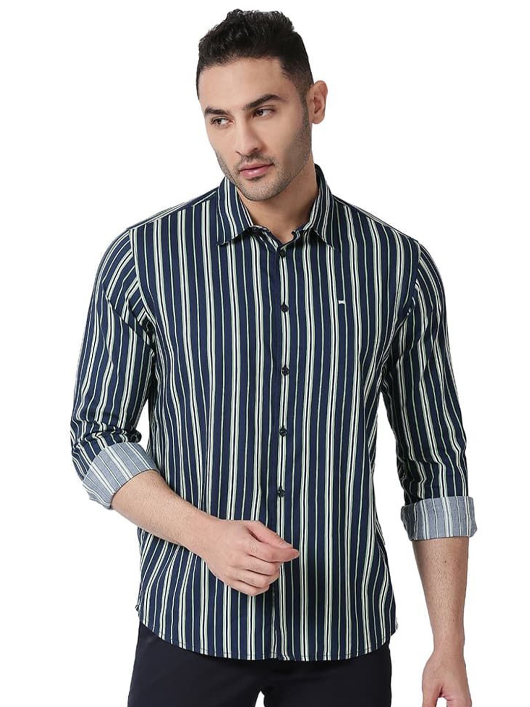 

Basics Men Relaxed Fit Spread Collar Vertical Striped Cotton Casual Shirt, Navy blue