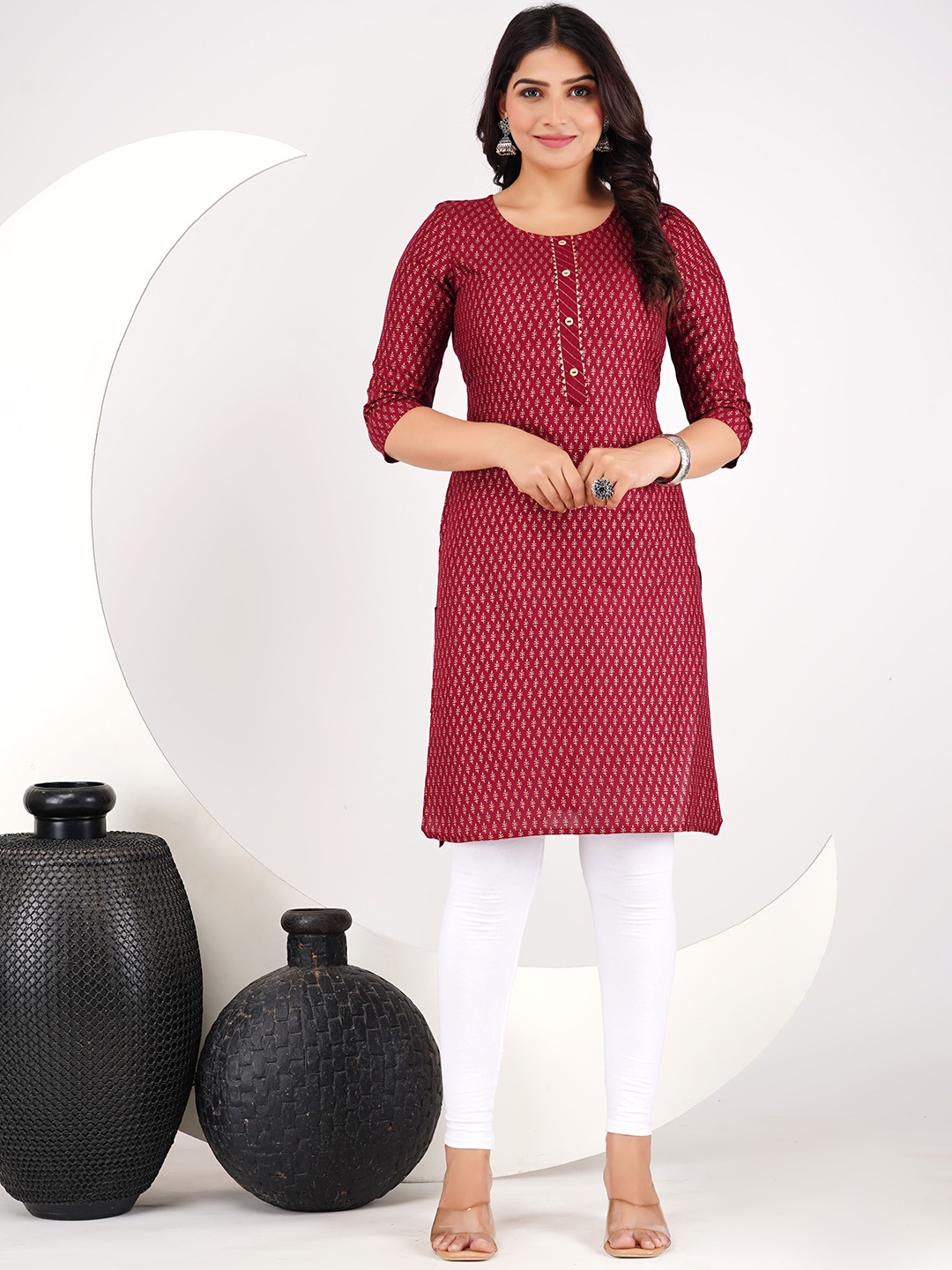 

Moajaza Floral Printed Round Neck Straight Pure Cotton Kurta, Maroon