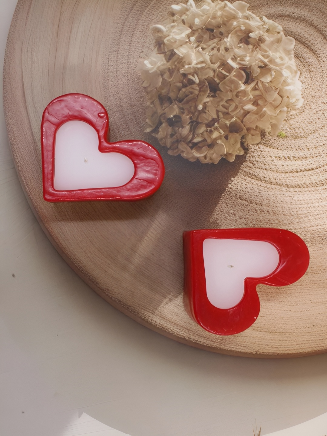 

atorakushon Red & White 2 pieces Scented Heart Shaped Hollow Candles