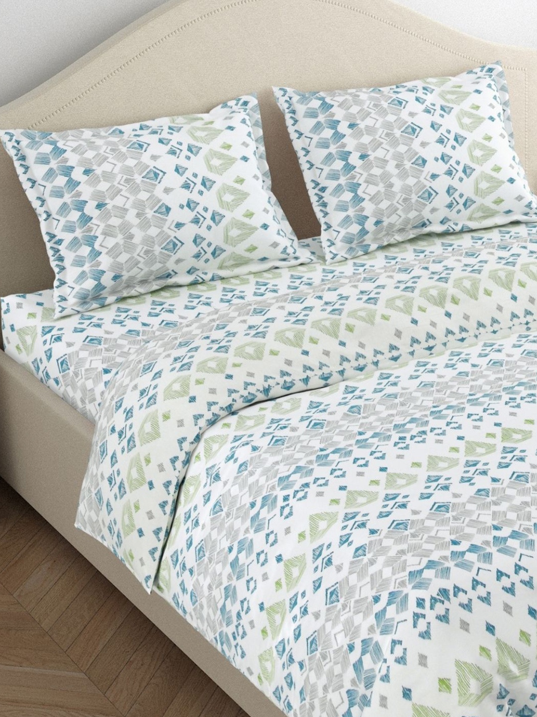 

haus & kinder Midnight Prism White & Blue Printed Cotton 186 TC Bedsheet Set-2.29m x 1.53m