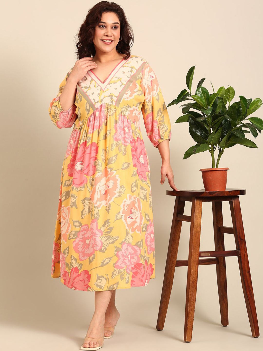 

The Pink Moon Women Blomming Floral Placement Print Dress, Yellow