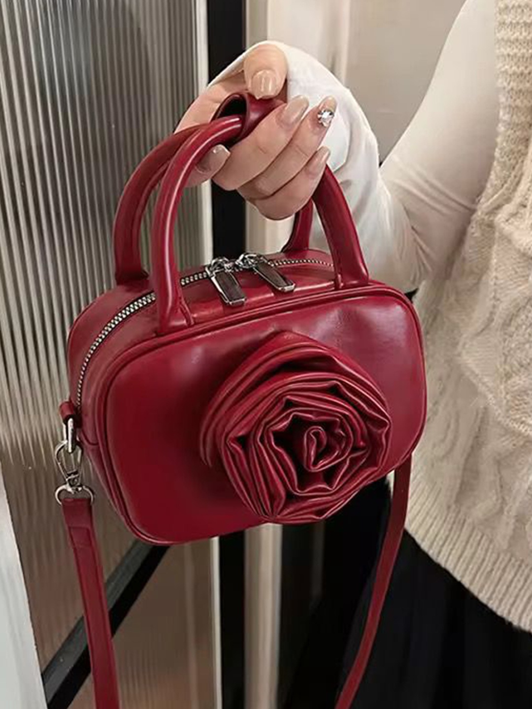 

TREASO CLOSET Rose Bag, Red