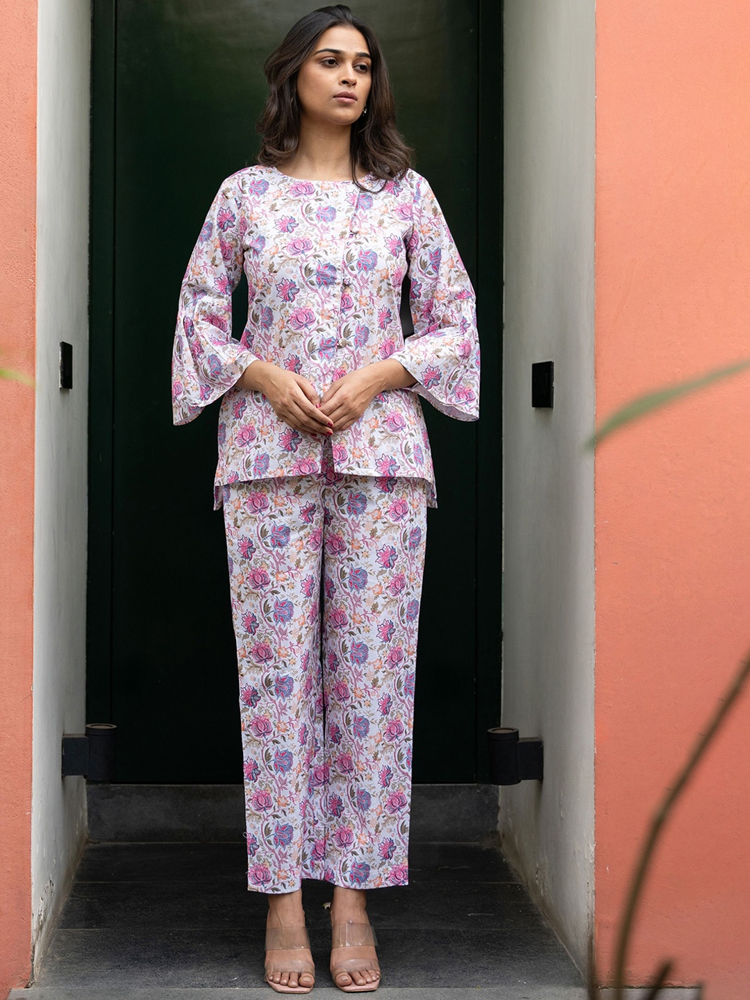 

GULABOSITABO Floral Printed Pure Cotton Shirt With Trouser Co-Ords, White