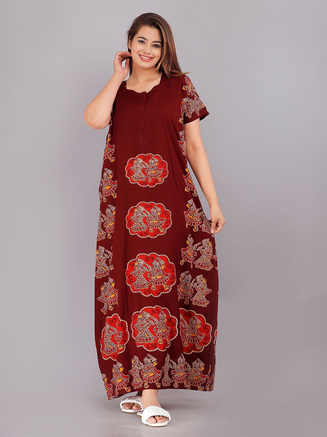 

PR PINK ROYAL Women Printed Maxi Nightdress, Maroon