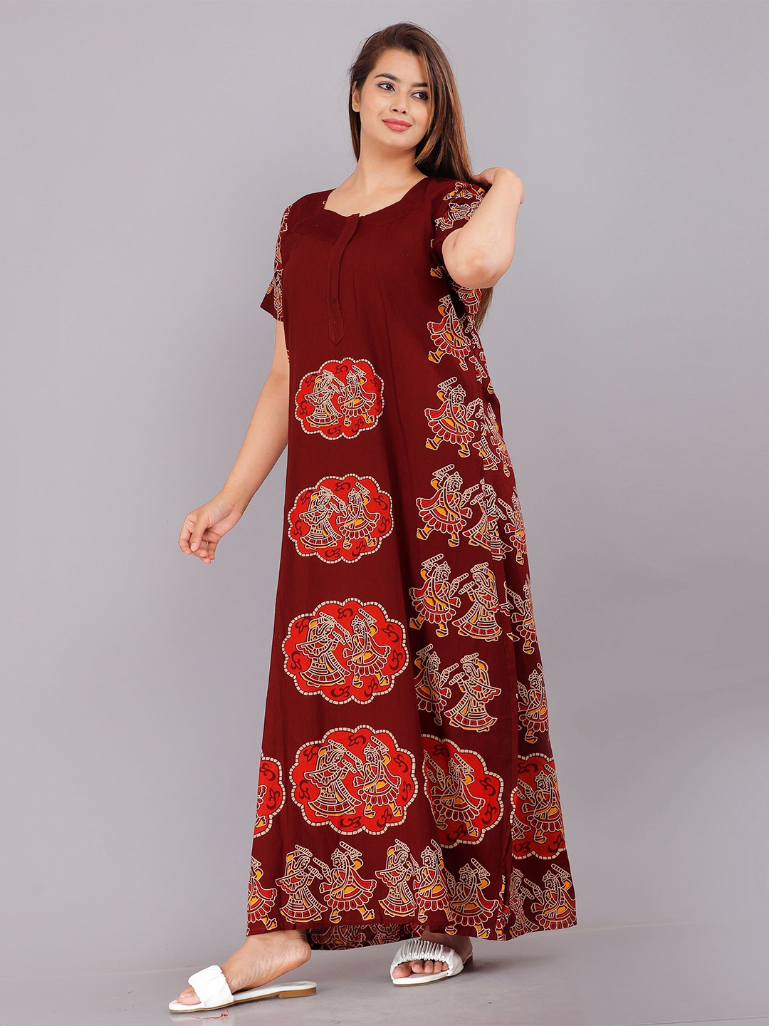 

PR PINK ROYAL Women Printed Pure Cotton Nightdress, Maroon