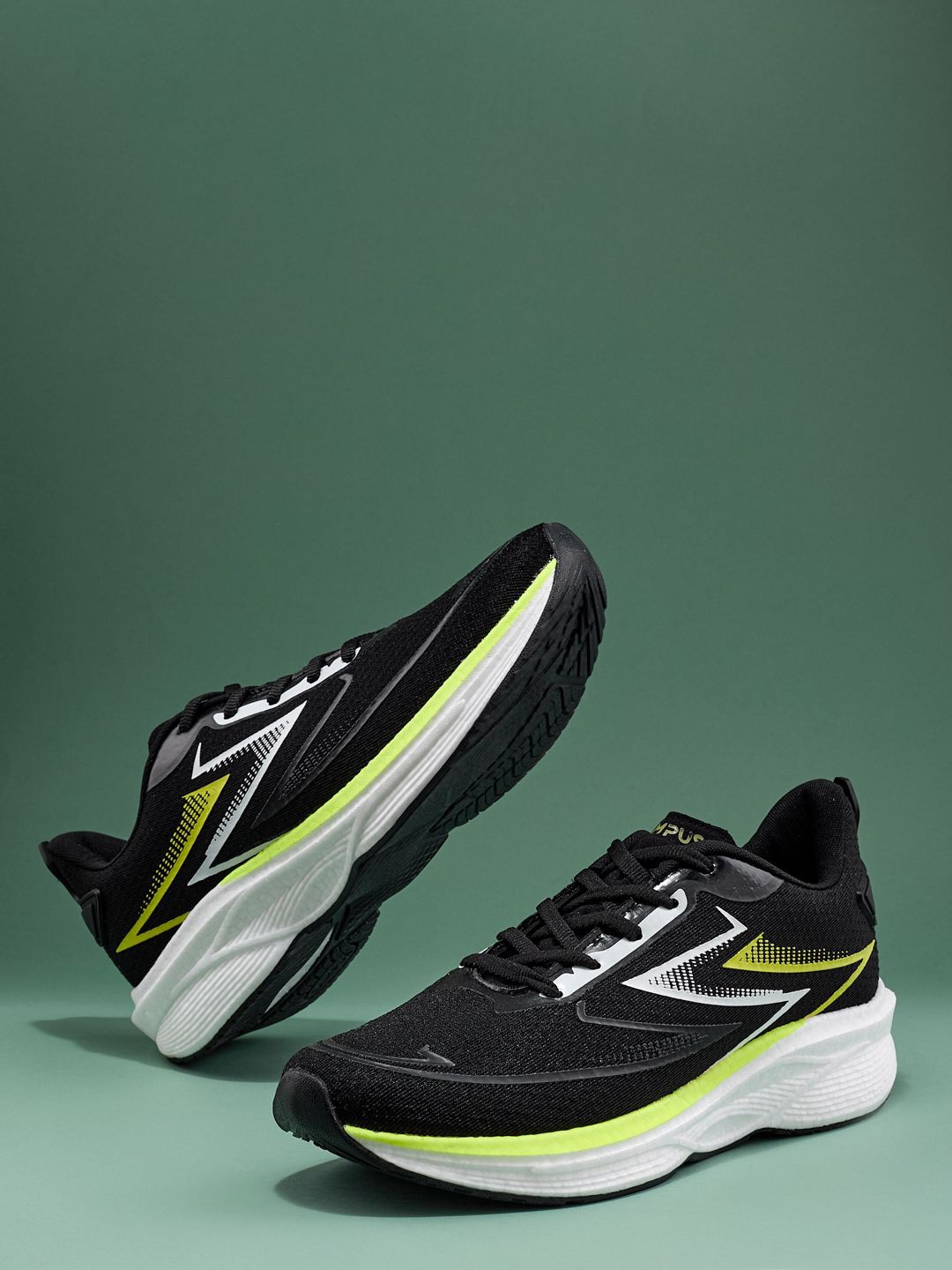 

Campus Men Running Non-Marking Shoes, Black