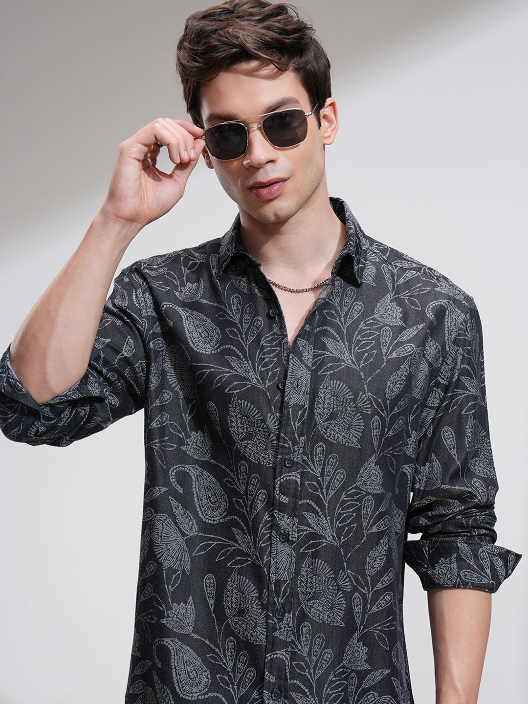 

HIGHLANDER MenJacquard Textured Casual Relaxed Shirt, Charcoal