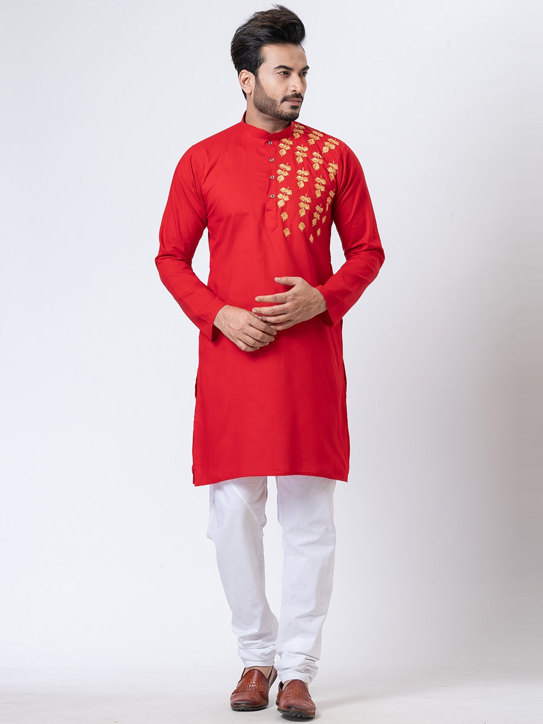 

Rainbow Cloths Embroidered Thread Work Mandarin Collar Straight Kurta, Red