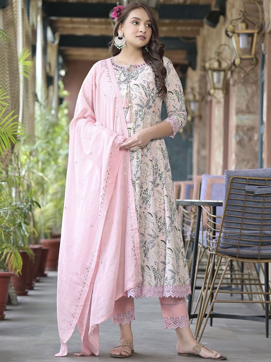 

Moda Rapido Floral Printed Round Neck Straight Kurta With Trouser And Dupatta, Pink