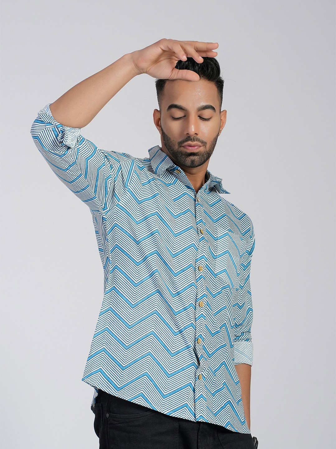 

Cotton Curio Men Comfort Fit Spread Collar Abstract Printed Cotton Casual Shirt, Blue