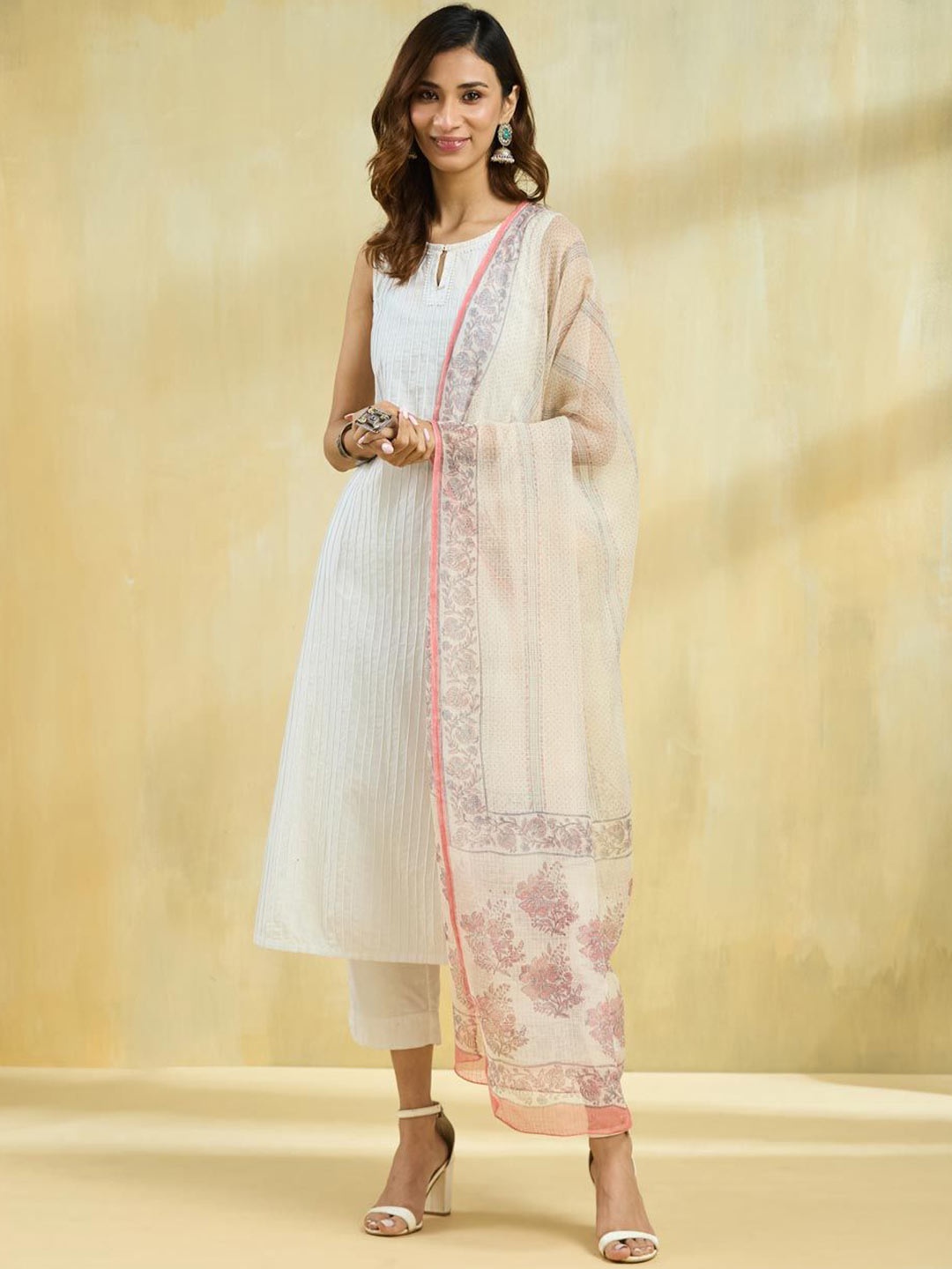 

Fabindia Floral Printed Cotton Silk Block Print Technique Dupatta, White