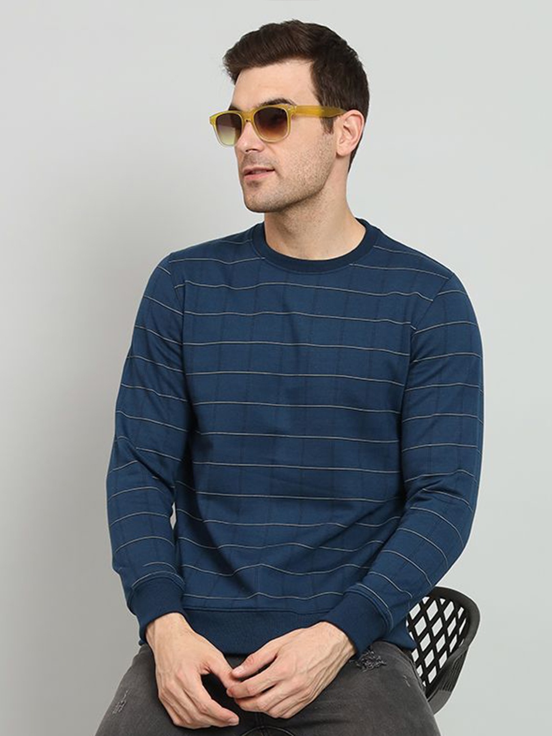 

OGEN Men Round Neck Pullover, Blue