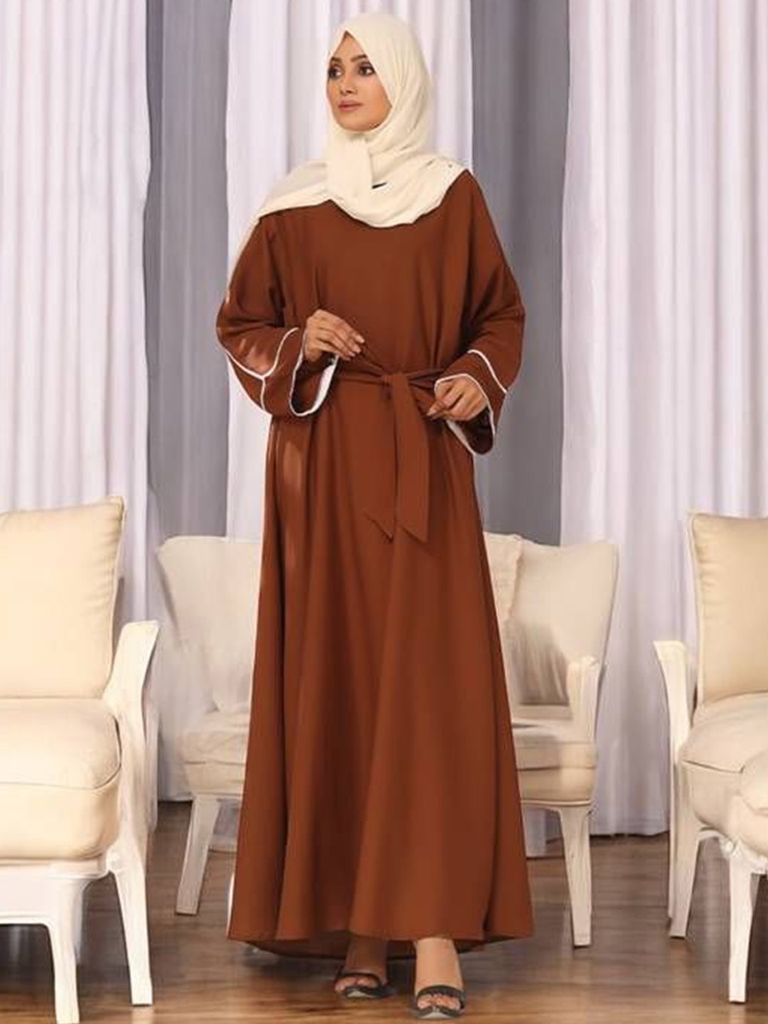 

BROKE BRAND Abaya with Contrast Piping Detailing, Brown