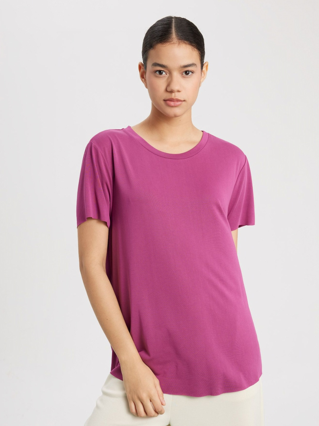 

DeFacto Women Solid Round Neck T-shirt, Mauve