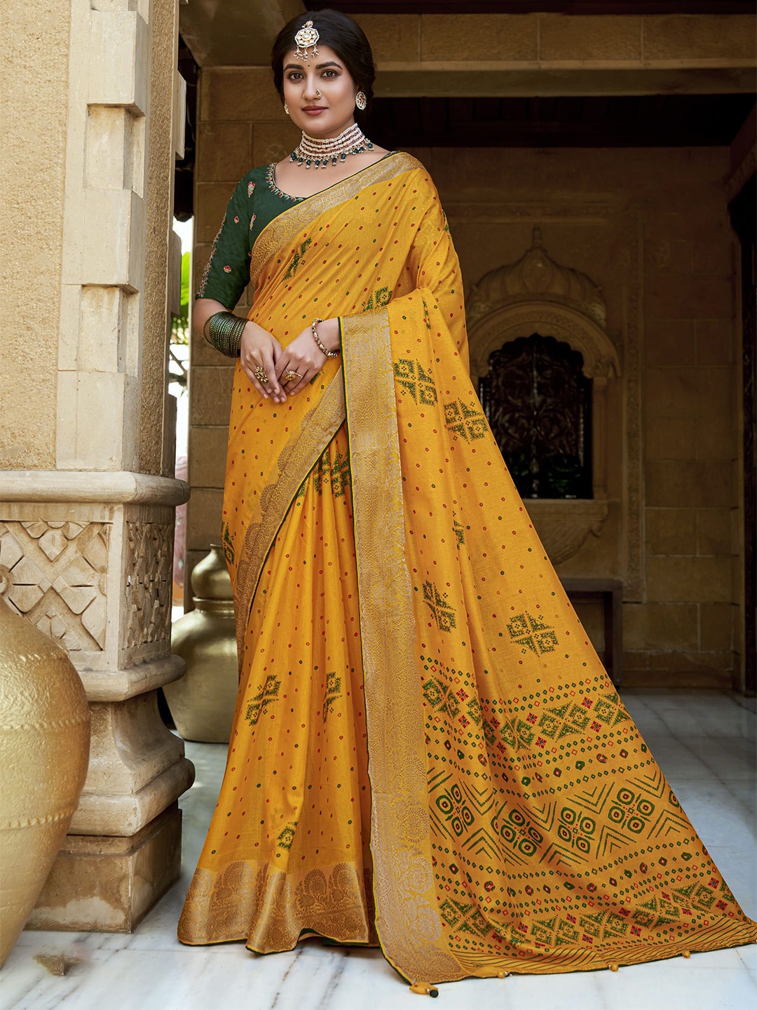 

NIRMAL CREATION Bandhani Pure Georgette Saree, Yellow