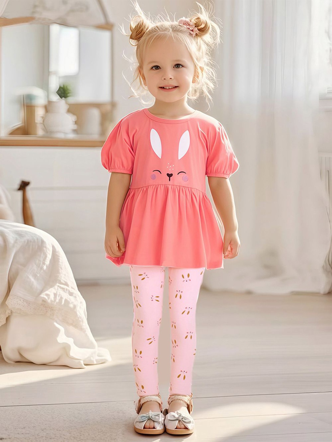 

StyleCast x Revolte Girls Printed T-shirt With Pyjamas, Pink