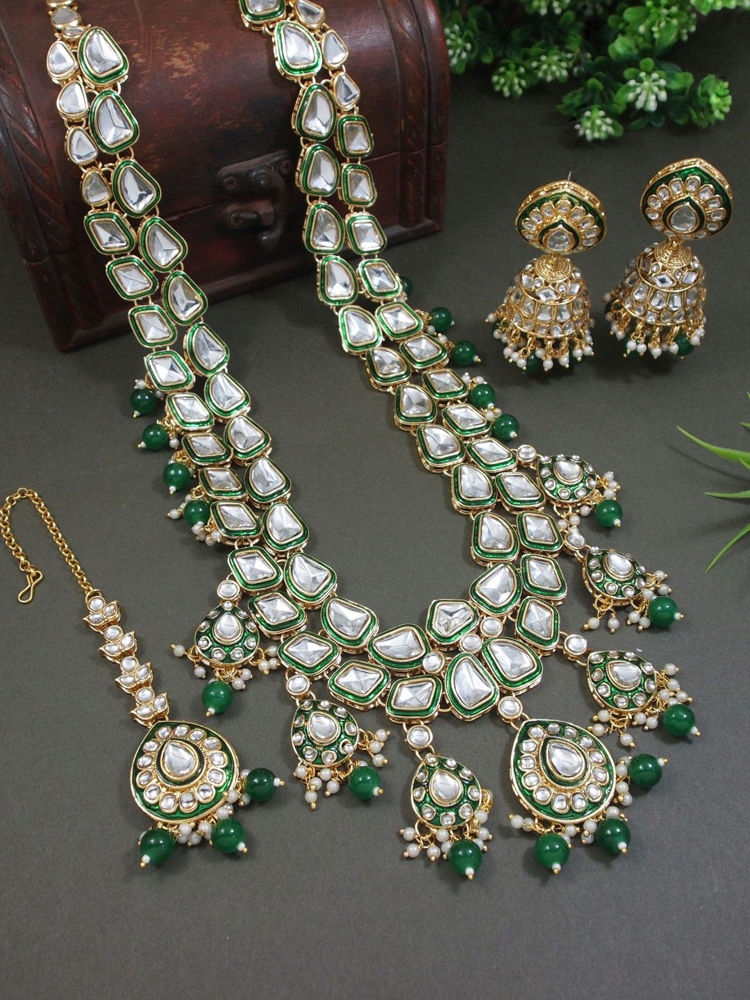 

I Jewels Gold Plated Kundan Studded & Breaded Jewellery Set