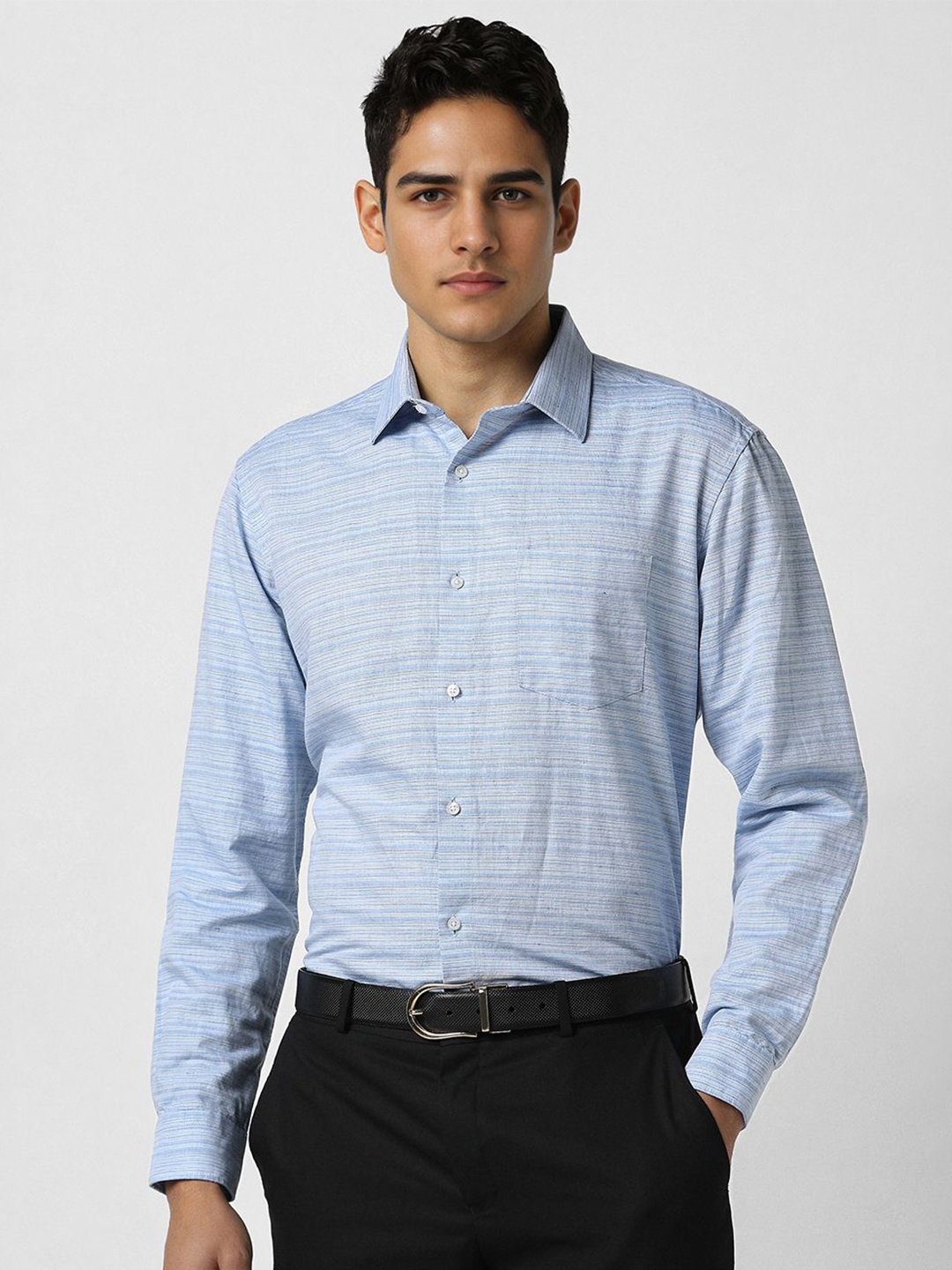 

Van Heusen Men Regular Fit Spread Collar Horizontal Striped Formal Shirt, Blue