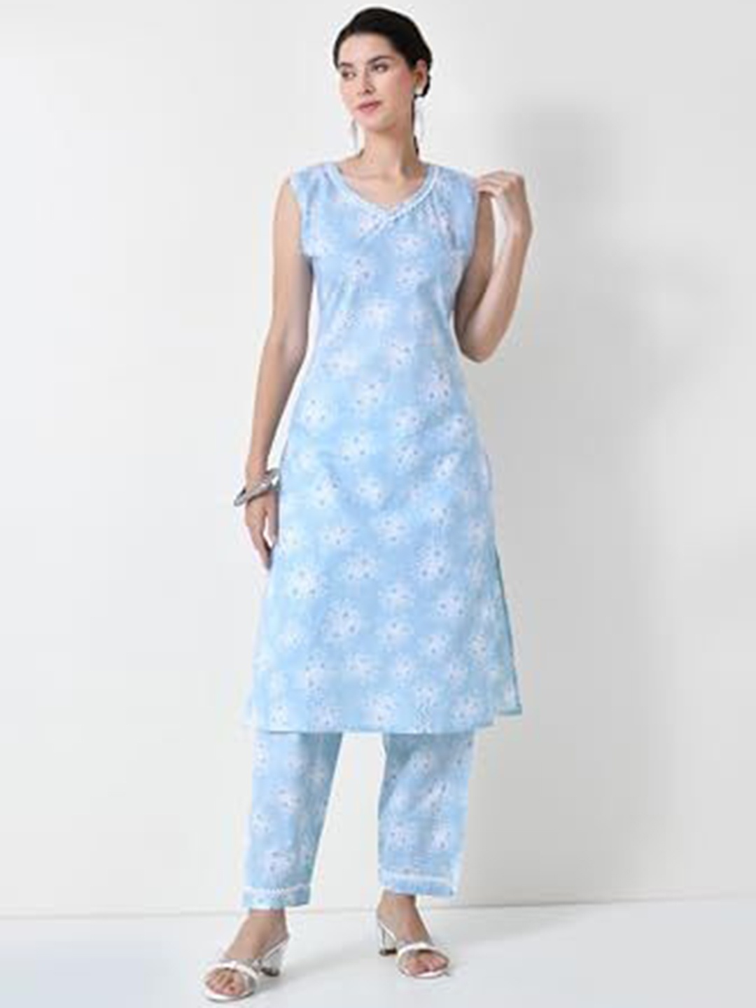 

LIBOZA Women Floral Printed Regular Pure Cotton Kurta with Trousers, Blue