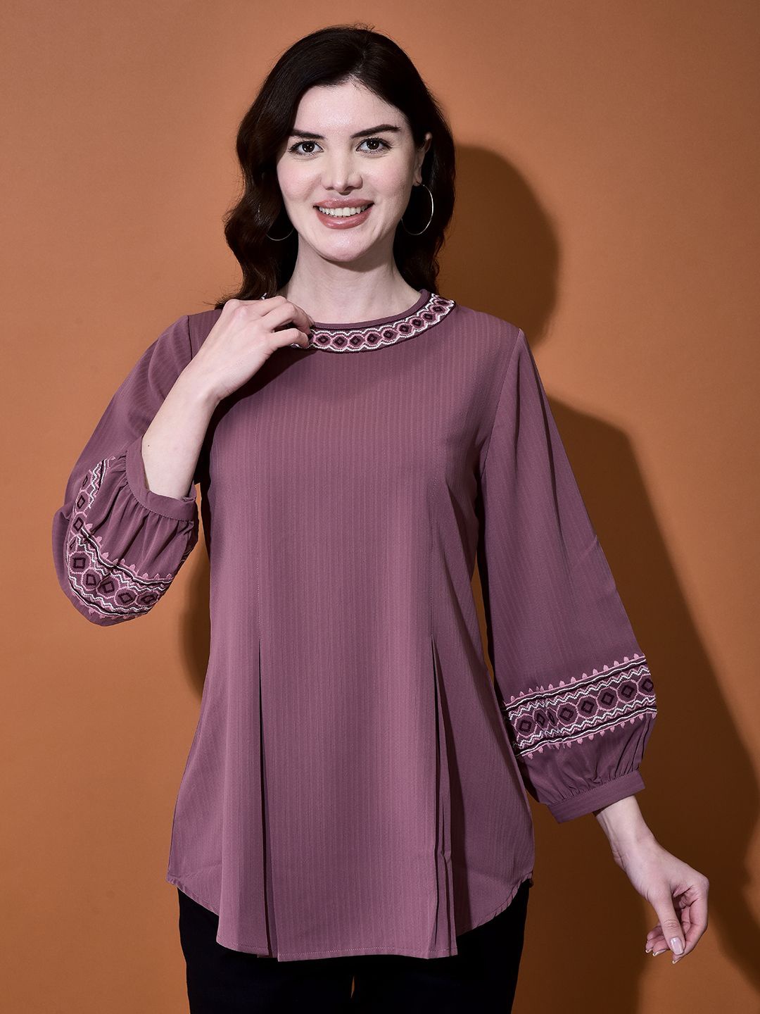 

FUTURO Women Self Design Round Neck Top, Purple