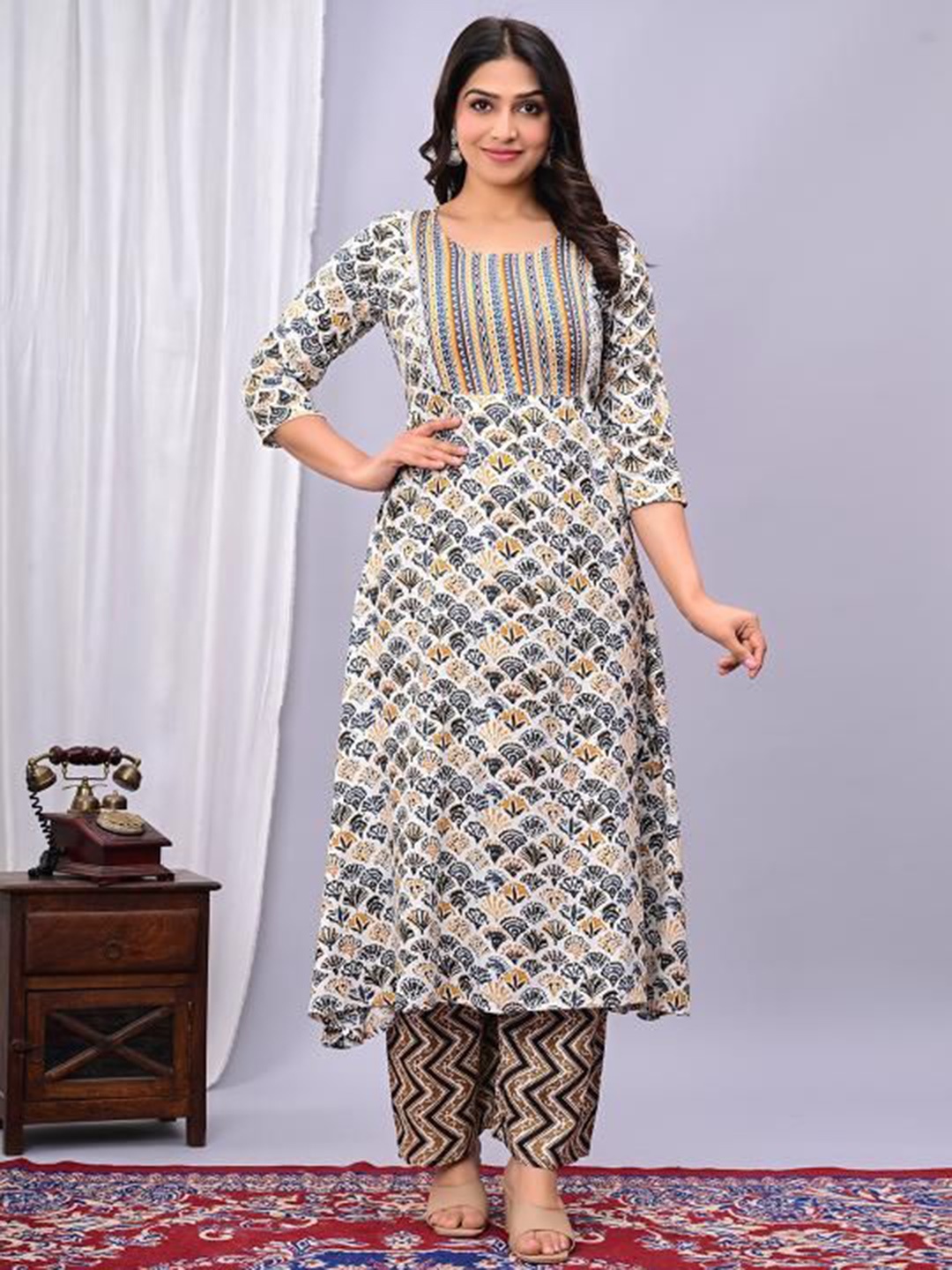

APARRA Floral Printed Round Neck A-Line Kurta With Palazzo, White