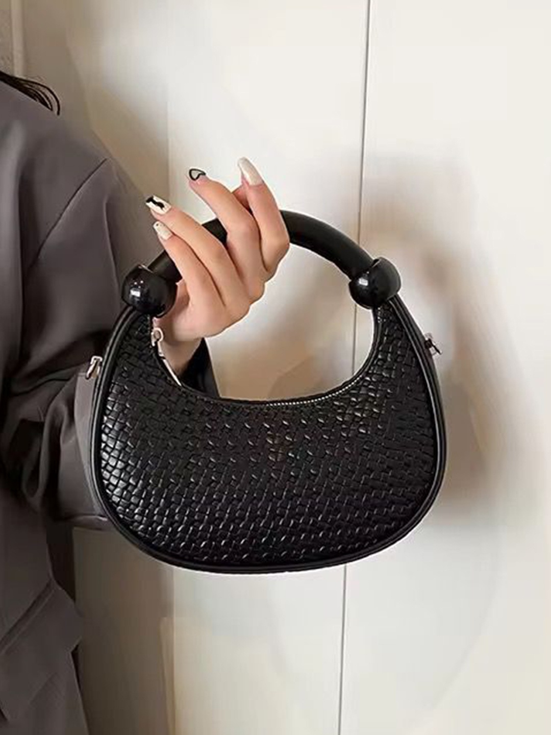 

TREASO CLOSET Kim Bag, Black