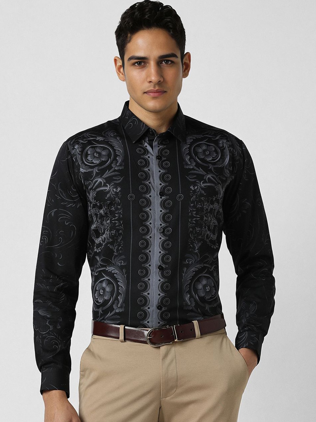 

V Dot Men Slim Fit Spread Collar Floral Printed Cotton Formal Shirt, Black