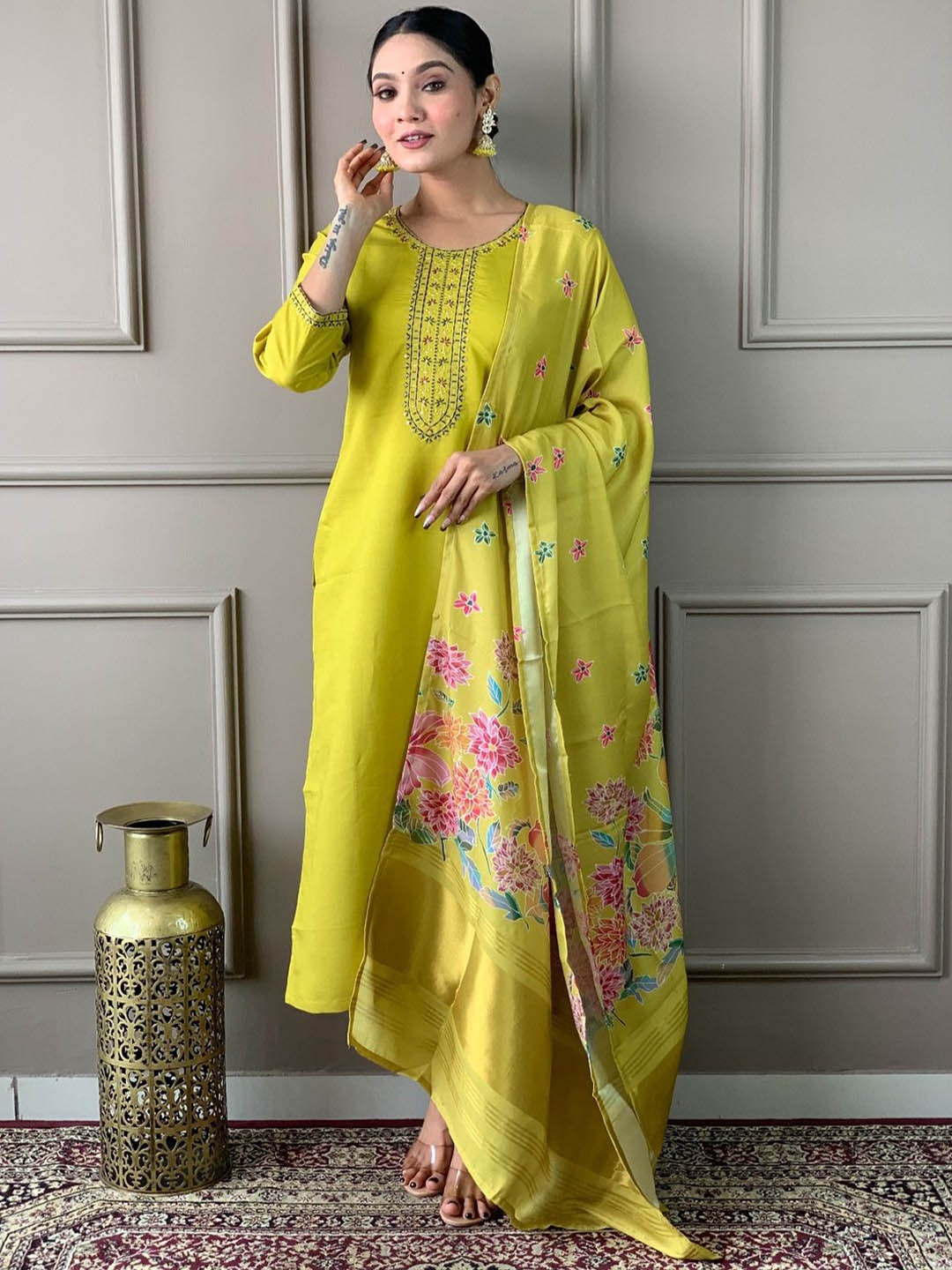 

KALINI Women Floral Embroidered Regular Thread Work Chanderi Cotton Kurti with Trousers & With Dupatta, Yellow