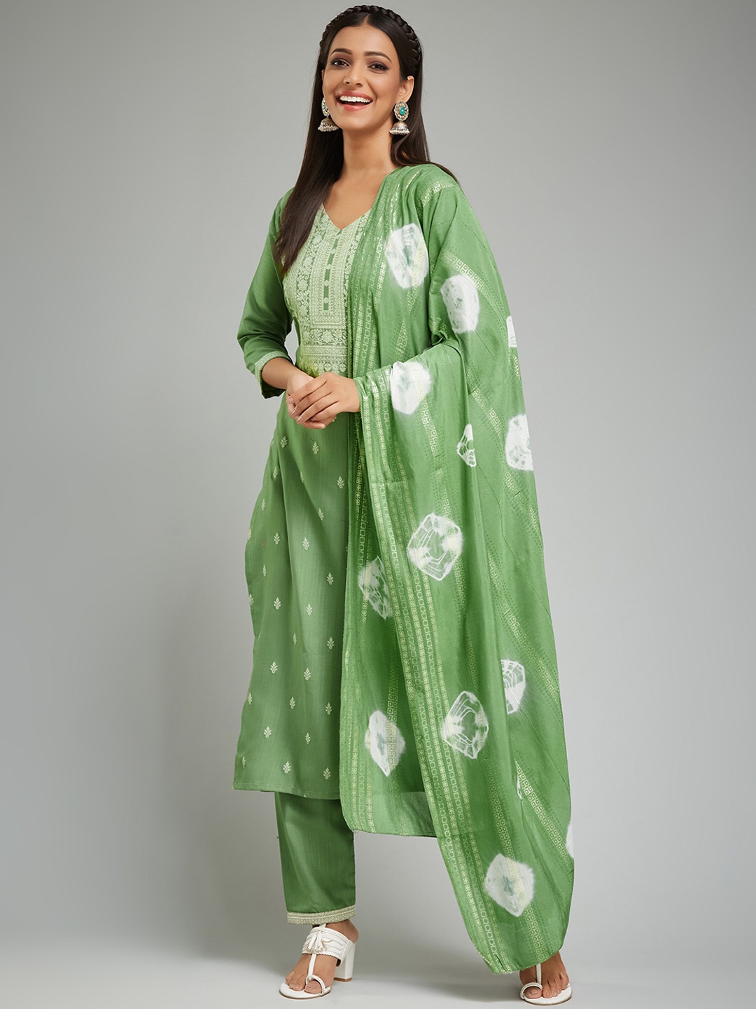 

OXIT CLASS Floral Woven Design V-Neck Jacquard Straight Kurta With Trousers & Dupatta, Green