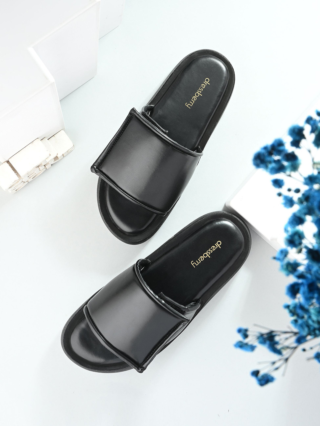 

DressBerry Women Open Toe Flats, Black