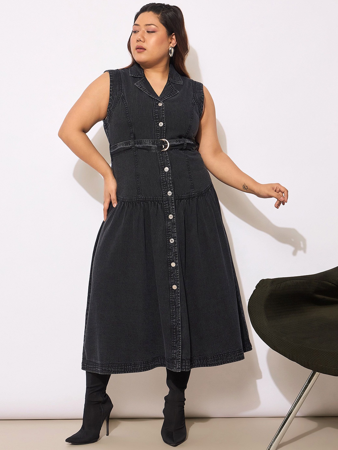 

SASSAFRAS Curve Women Fit and Flare Midi Dress, Black