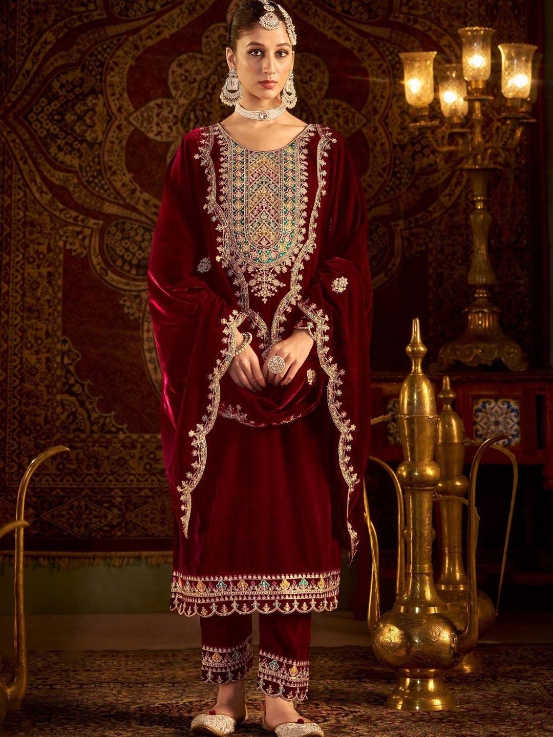 

SURATSUIT Women Ethnic Motifs Embroidered Empire Velvet Kurta with Salwar & With Dupatta, Maroon