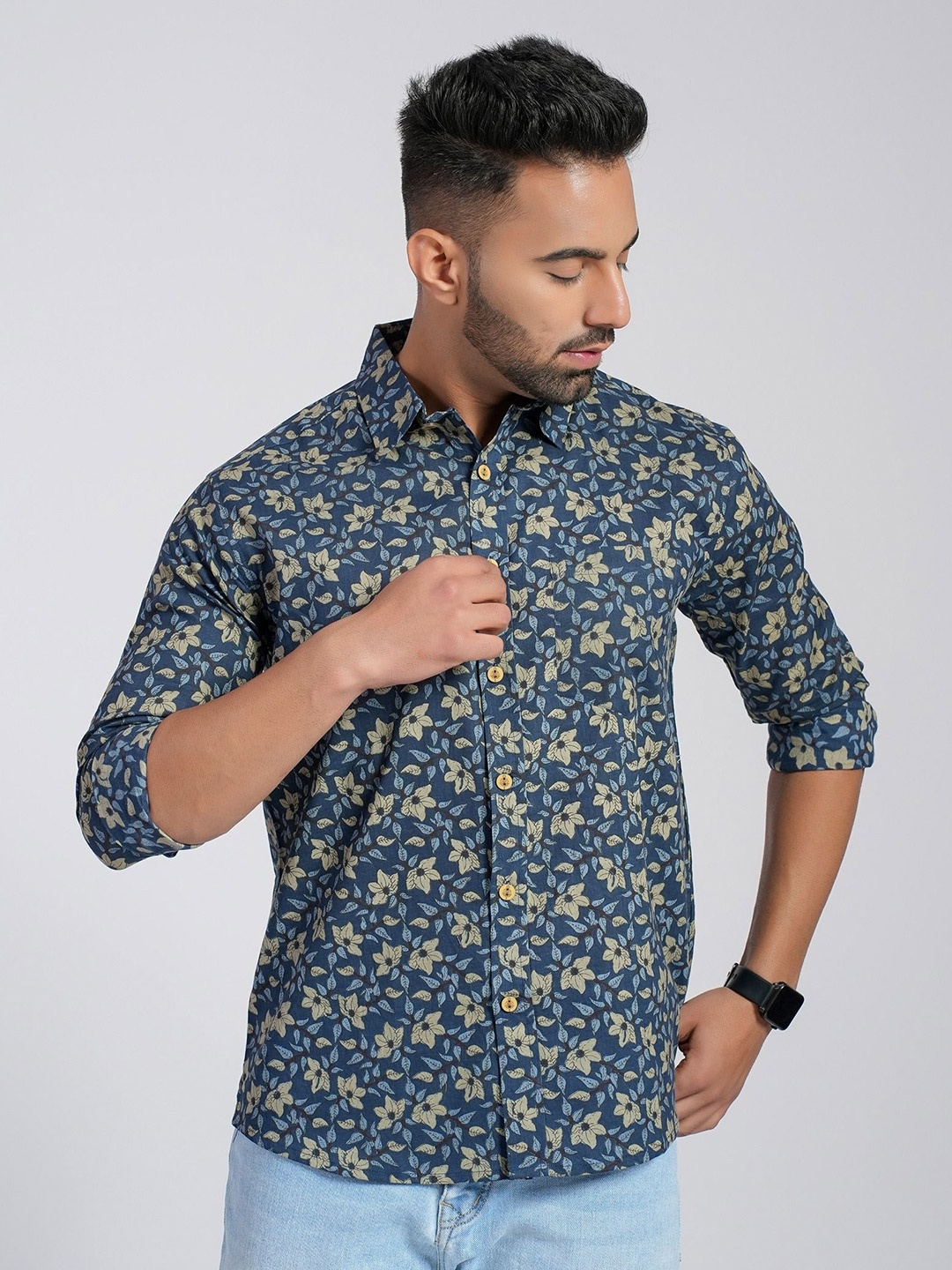 

Cotton Curio Men Comfort Fit Spread Collar Floral Printed Cotton Casual Shirt, Navy blue