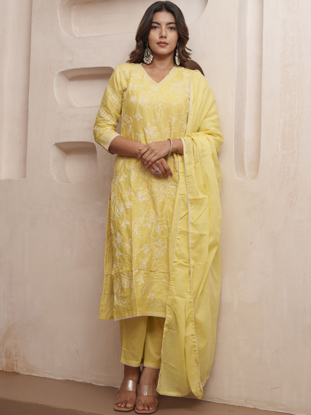 

House of Pataudi Floral Embroidered Thread Work Straight Kurta With Trousers & Dupatta, Yellow