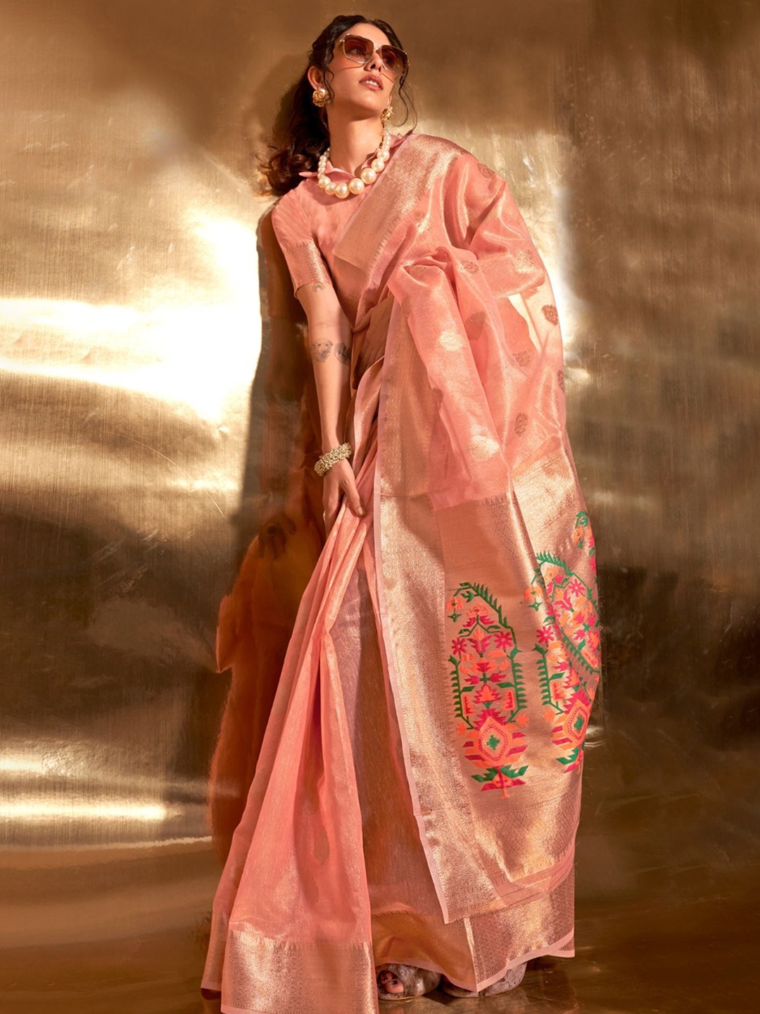 

BLENDIFY Woven Design Zari Tissue Banarasi Saree, Pink