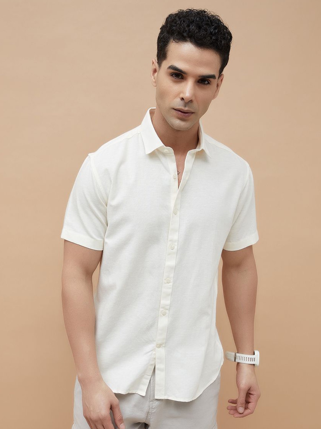 

CODE by Lifestyle Men Spread Collar Solid Casual Shirt, Cream