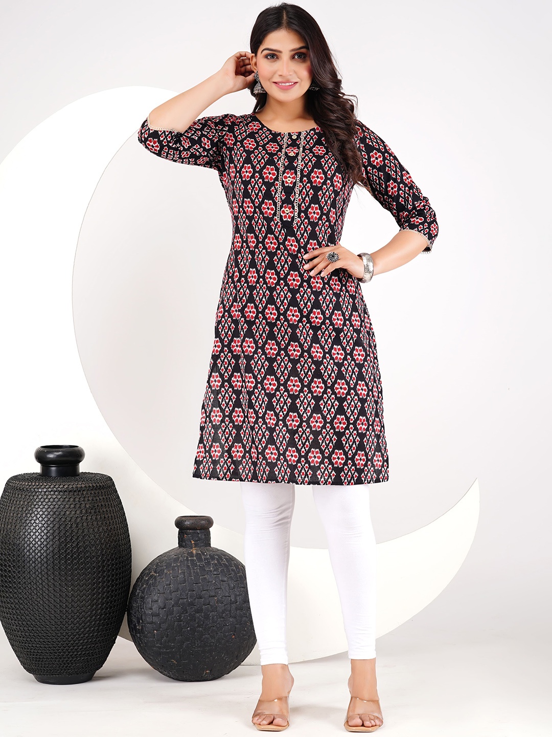 

Moajaza Floral Printed Round Neck Straight Pure Cotton Kurta, Black