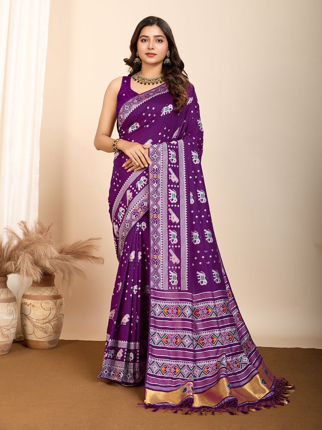 

bansari textiles Silk Blend Banarasi Saree, Purple