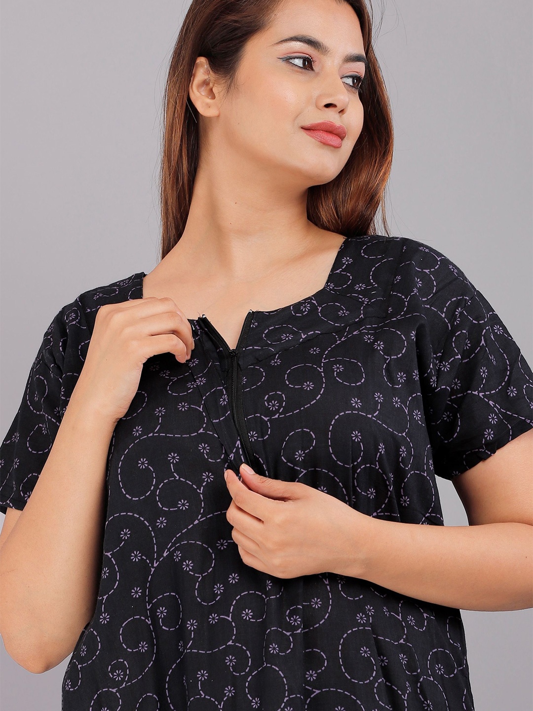 

PR PINK ROYAL Women Printed Pure Cotton Maxi Nightdress, Black