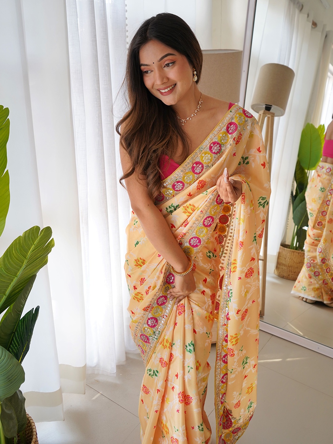 

Vintro Floral Embroidered Pure Silk Saree, Cream