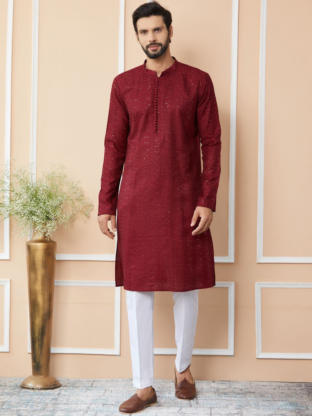 

See Designs Mandarin Collar Geometric Sequinned Embroidered Chanderi Silk Straight Kurta, Maroon