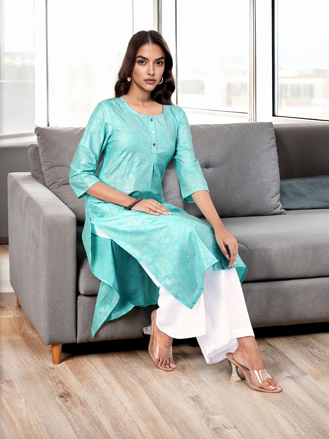 

Anouk Floral Printed Gotta Patti Straight Kurta, Green